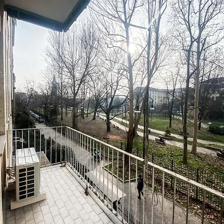 Molino Cozy With Park View In Downtown Milan